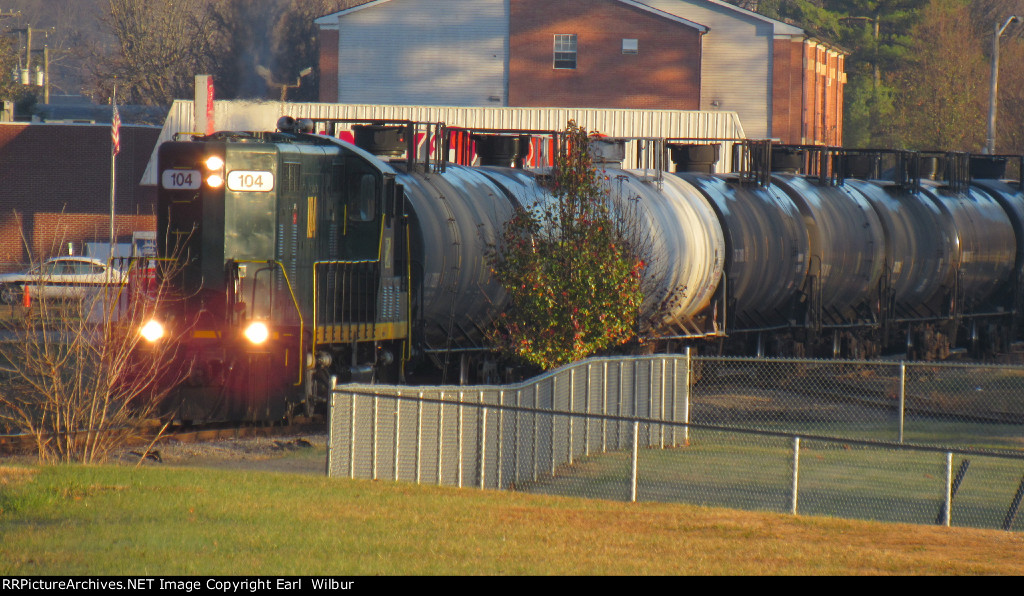 Ohio South Central Railroad (OSCR) 104